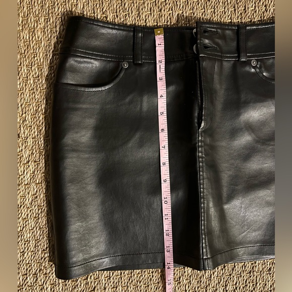 Express Faux Leather Skirt - Picture 3 of 4